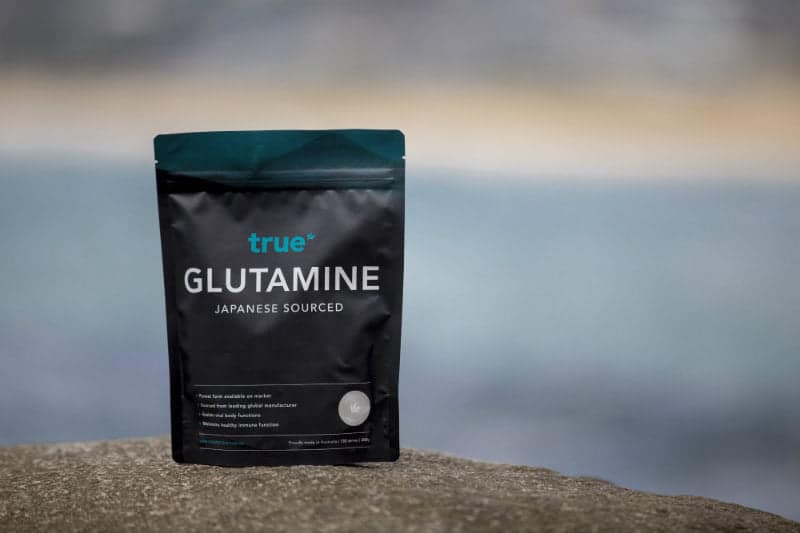 Glutamin tilskud vs. proteinpulver: Hvad er forskellen?